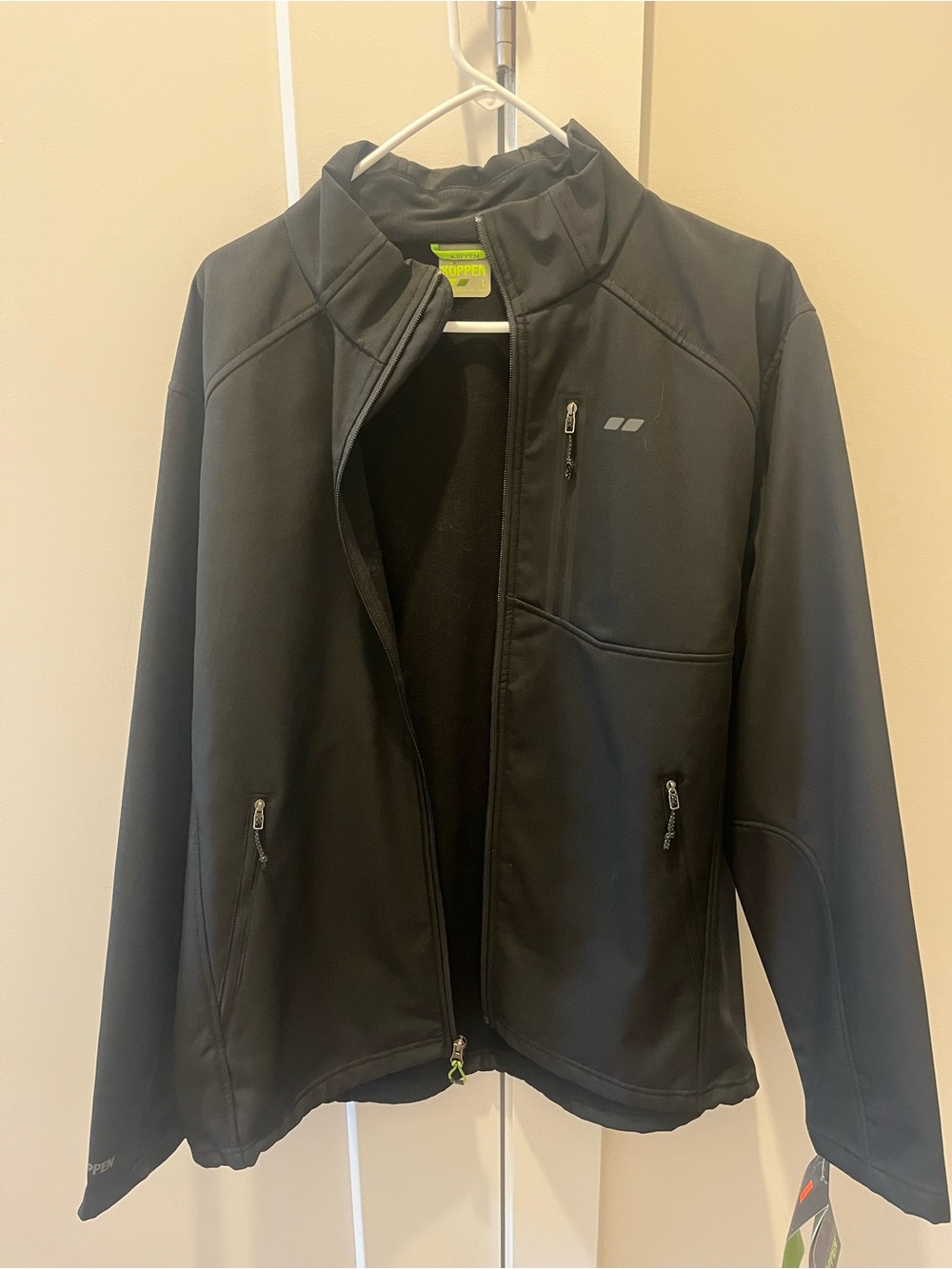 Koppen Black Softshell Windbreaker Jacket